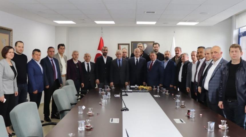 İşadamlarından Başkan &Ouml;Zl&uuml;&rsquo;ye tebrik ziyareti