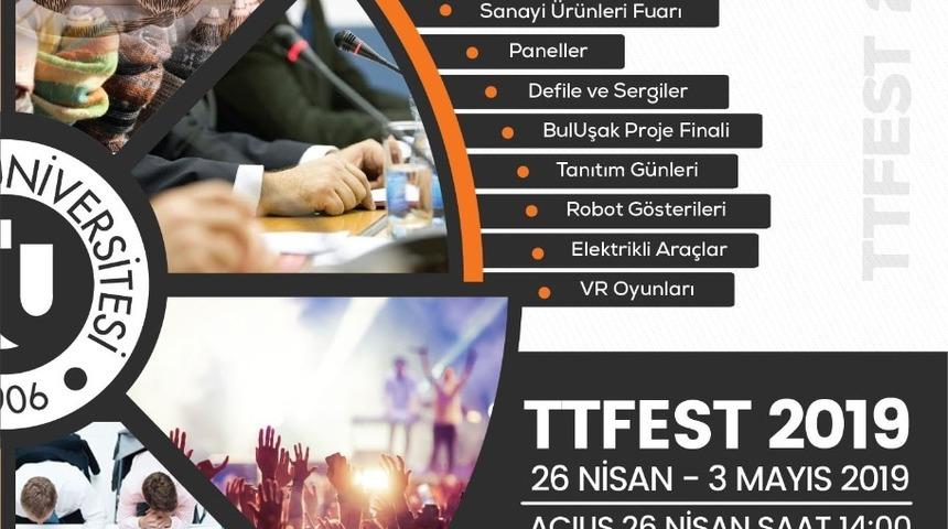 Uşak &Uuml;niversitesi, ilklerin şehri Uşak&rsquo;ta tasarımı konuşturacak