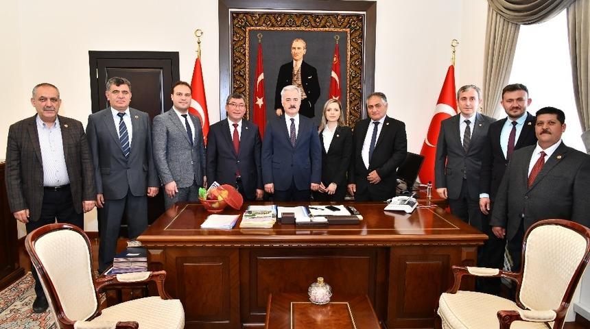 Vali Seymenoğlu: &ldquo;Eğirdir Belediyesi&rsquo;nden &ccedil;ok şey bekliyoruz&rdquo;