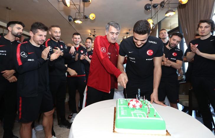 Alman basını duyurdu! Ozan Kabak için Atletico Madrid iddiası G4