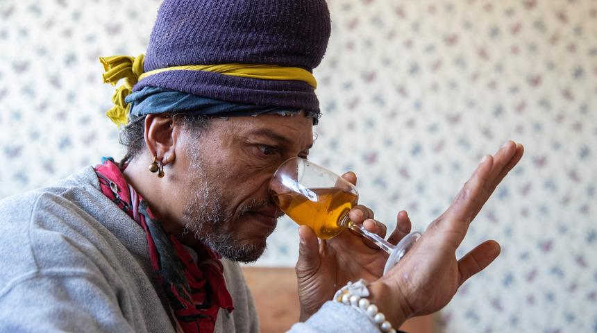 Yok b&ouml;yle olay! Cinsel g&uuml;c&uuml;n&uuml; arttırmak i&ccedil;in &ouml;yle bir şey yaptı ki...