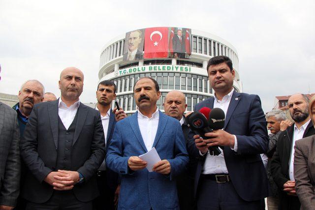 Hizmet-İş Sendikalılar, Bolu Belediye Başkanı Özcan'ı protesto etti