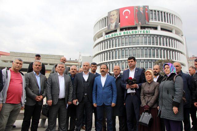 Hizmet-İş Sendikalılar, Bolu Belediye Başkanı Özcan'ı protesto etti