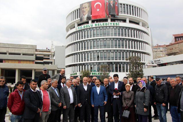 Hizmet-İş Sendikalılar, Bolu Belediye Başkanı Özcan'ı protesto etti