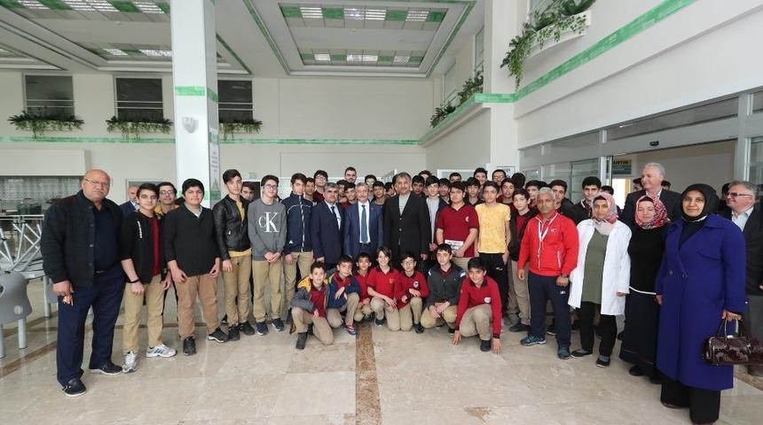 Başkan Tahmazoğlu, gen&ccedil;lerle bir araya geldi