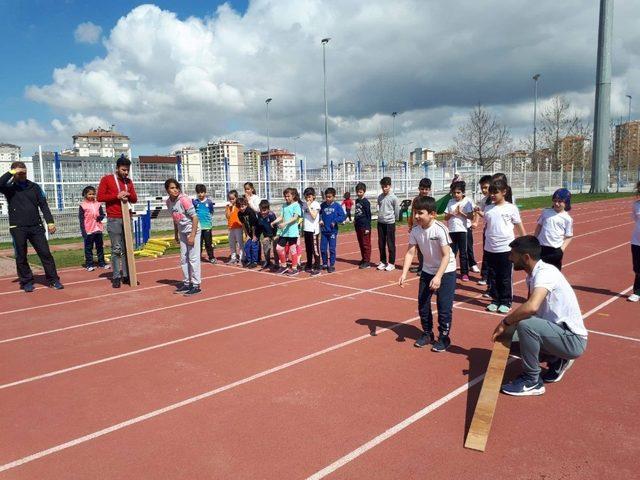 Okullar Arası Çocuklar Atletizm Yarışmaları Tamamlandı