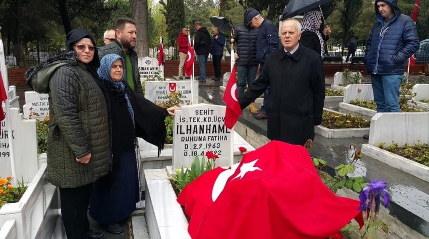 Samsunlu şehit kabri başında anıldı