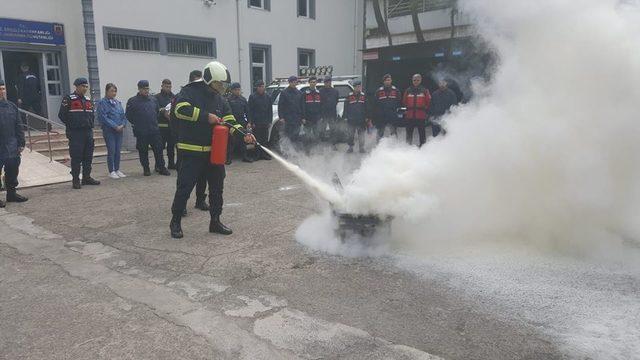 İlçe Jandarma Komutanlığı’nda yangın söndürme tatbikatı