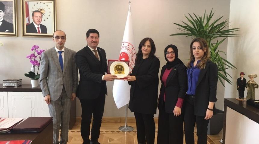 TEKDER Genel Başkanlığından Başkan Yardımcısı Varank&rsquo;a teşekk&uuml;r