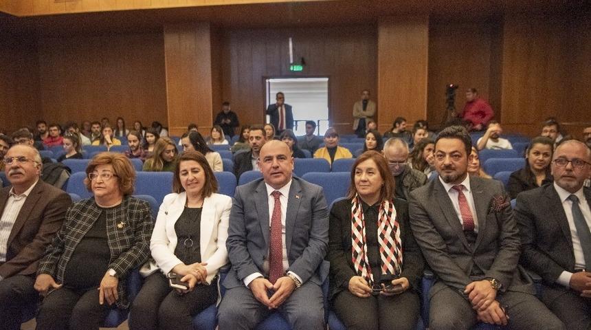 Ge&ccedil;mişten bug&uuml;ne turizm sekt&ouml;r&uuml; konuşuldu