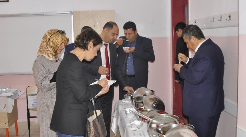 Nizip&rsquo;te y&ouml;resel yemekler yarıştı