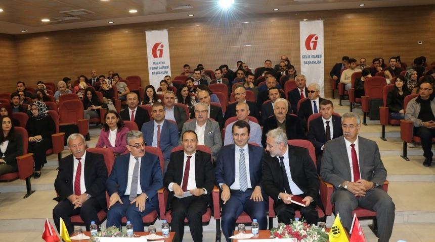 &Uuml;niversiteli &ouml;ğrencilere vergi bilinci anlatıldı