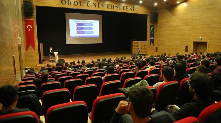 Öğrencilere ABD’deki eğitim imkanları anlatıldı