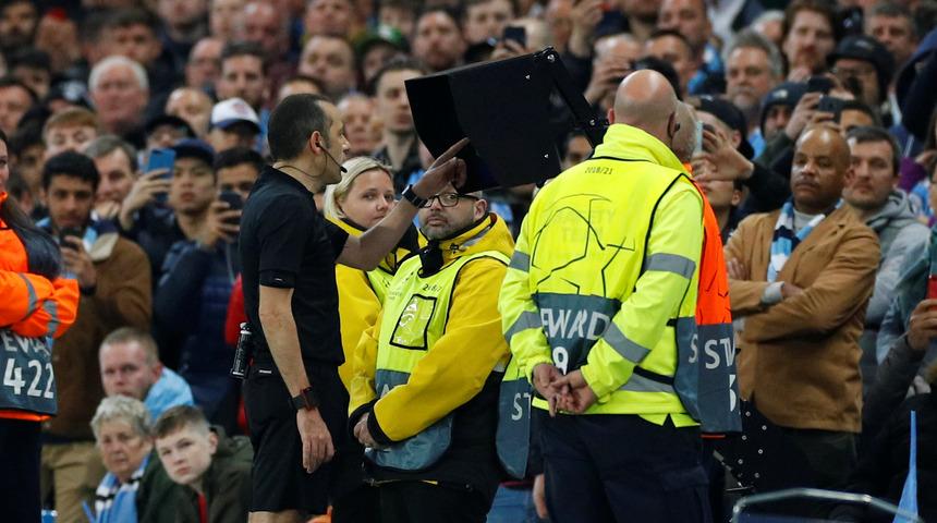 Cüneyt Çakır'ın kararları sonrası Fernandinho'dan şok küfür