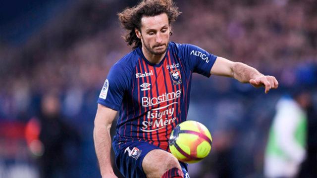 Caen'li futbolcu Paul Baysse'in, hocası tarafından saldırıya uğradığı iddia edildi