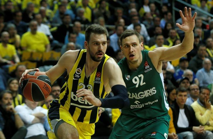 Fenerbahçe - Zalgiris Kaunas maçında herkesi çıldırtan kararlar G5