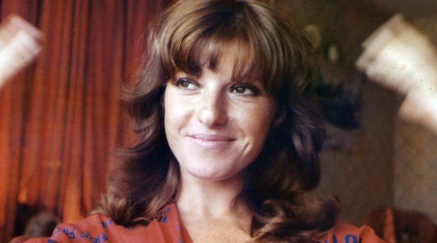 Google Duygu Asena için Doodle yaptı! Duygu Asena kimdir?