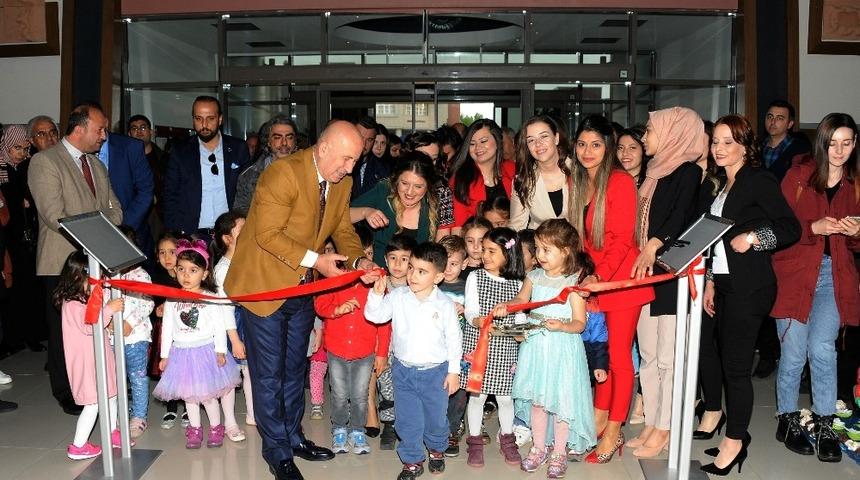 AD&Uuml;&rsquo;l&uuml; miniklerin sergisi beğeni topladı