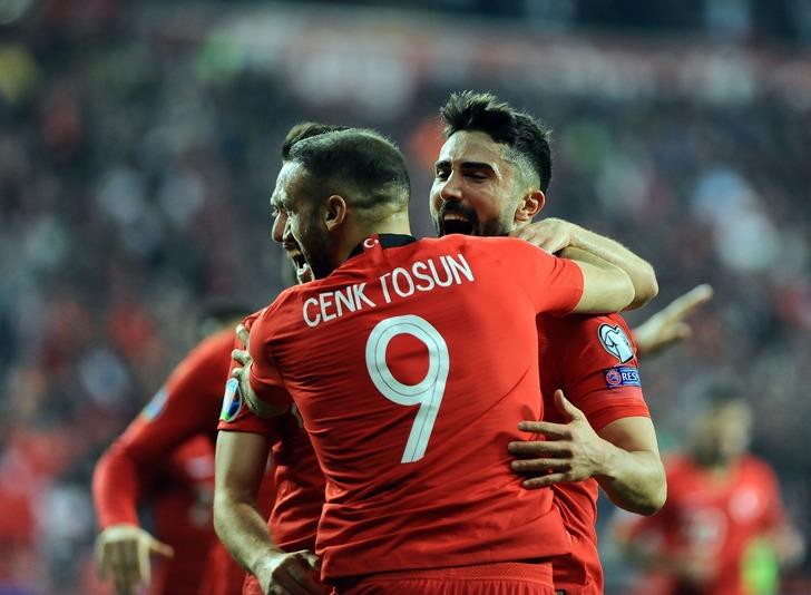 Milli futbolcu Cenk Tosun için Fiorentina iddiası G2