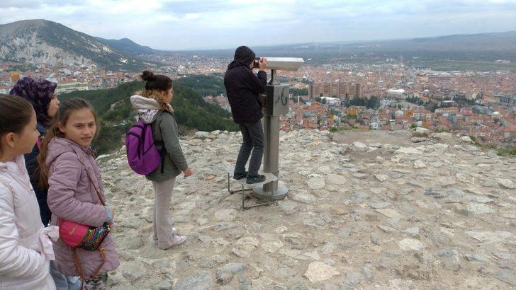 İlkokul öğrencilerine turist otobüsü ile şehir tanıtımı G4