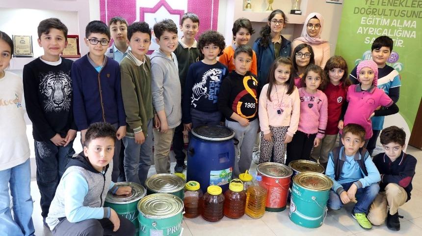 &Ccedil;evreci &ouml;ğrenciler 1,5 ayda 150 litre atık yağ topladı