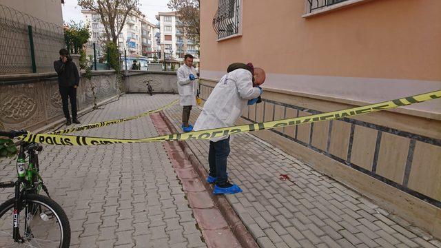 5 yaşındaki Halil İbrahim 5'inci kattan düşüp yaralandı