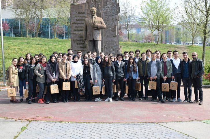 Lise son sınıf öğrencileri Üniversiteyi gezdi G5