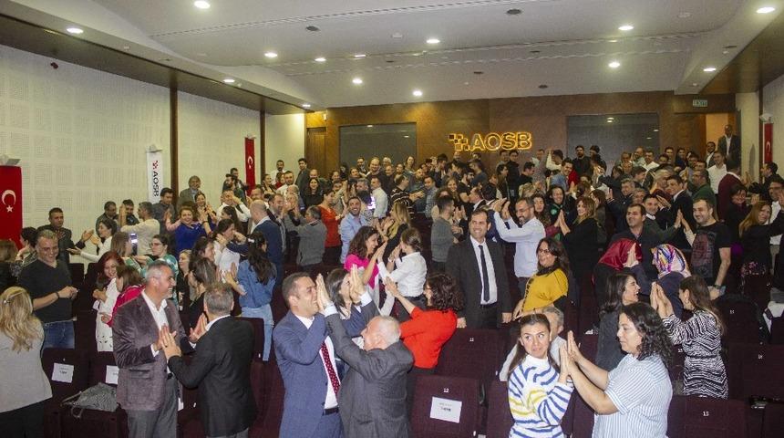 &Uuml;st&uuml;n D&ouml;kmen, sanayicilerle buluştu