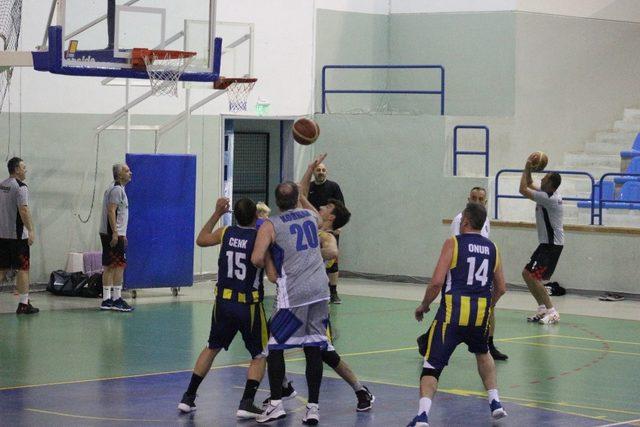 Uluslararası Marmaris Veteran Basketbol Turnuvası başladı