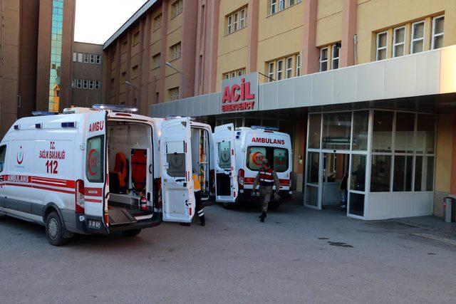 Erzincan'da 20 öğrenci, gıda zehirlenmesi şüphesiyle hastaneye kaldırıldı