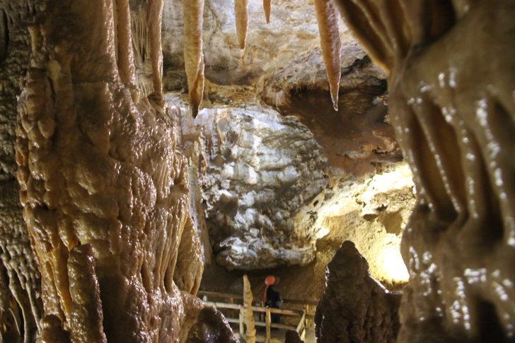 150 milyon yıldır ayakta! Karaca Mağarası görenleri büyülüyor G2