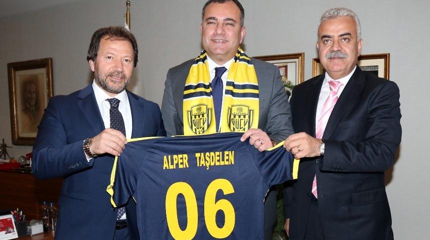 Ankarag&uuml;c&uuml;&rsquo;nden Taşdelen&rsquo;e kutlama