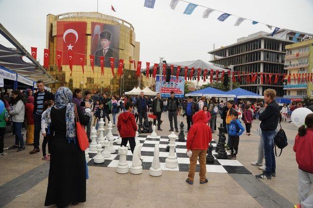 Aydınlı çocuklar 23 Nisan’da eğlenceye doyacak