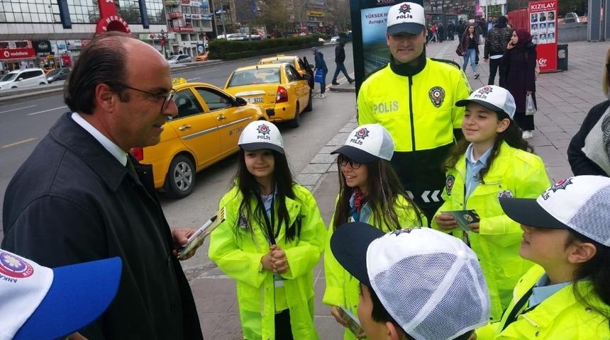 Çocuklar ‘trafik’ denetiminde