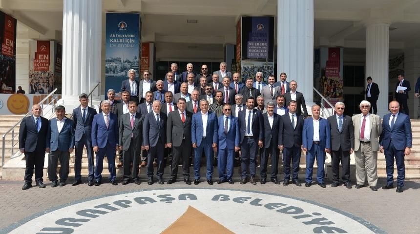 Uysal, esnaf temsilcileriyle buluştu