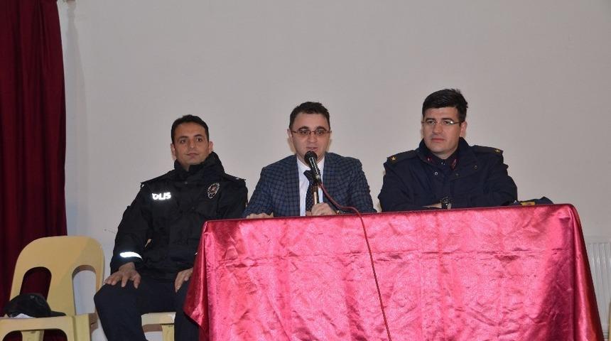 Akseki&rsquo;de yeni d&ouml;nemin muhtarları toplantıda buluştu