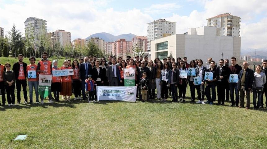 ER&Uuml;&rsquo;de &rsquo;Kamp&uuml;se İzini Bırak&rsquo; Etkinliği Kapsamında Fidan Dikildi