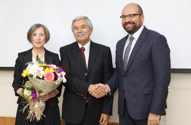 ERÜ Tıp Fakültesi Tarafından Prof. Dr. Ertuğrul Mirza için Emeklilik Töreni düzenlendi