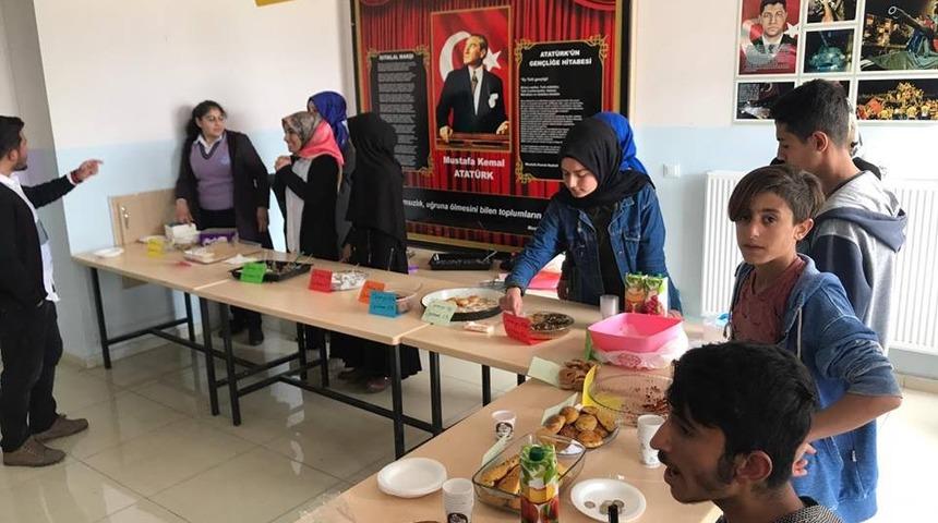 Kulp&rsquo;ta Afrika&rsquo;da su kuyusu a&ccedil;mak i&ccedil;in kermes d&uuml;zenlendi