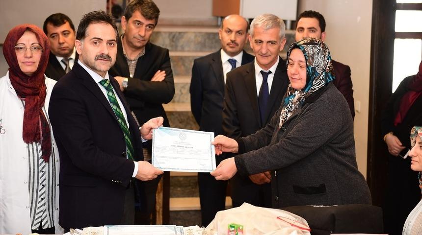 Yakutiye Belediyesi, ev hanımlarına eğitim ocağı