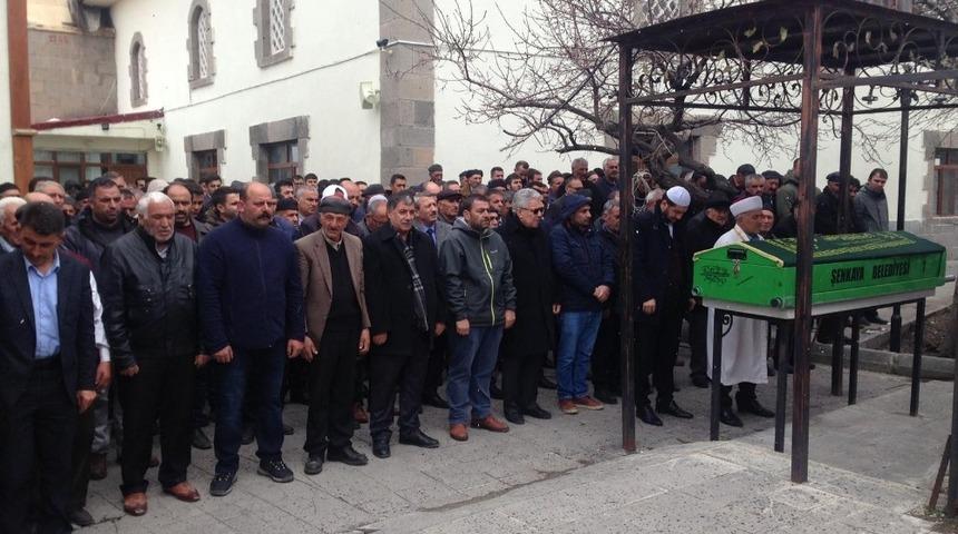 Şenkaya "Genco" i&ccedil;in yasta