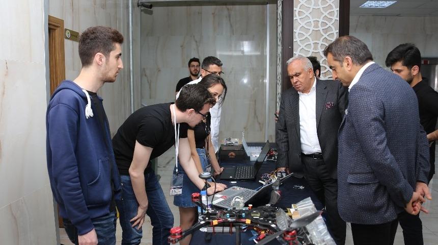 Erdemli&rsquo;de &rsquo;İşletmecilik ve Teknoloji Zirvesi&rsquo; başladı