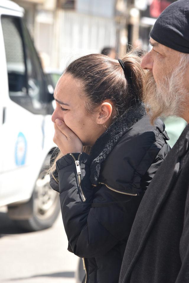 Tuna öğretmen yatağında ölü bulundu