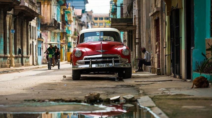 Zamanın durduğu muhteşem &uuml;lke K&uuml;ba 