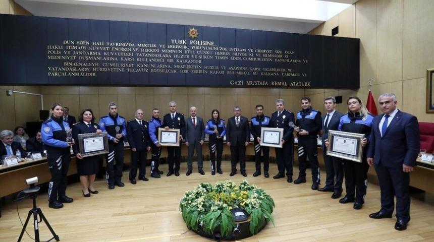 &rsquo;Gelecek Benim&rsquo; projesine &ouml;d&uuml;l