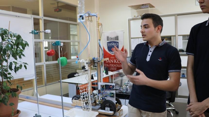 SANKO &ouml;ğrencileri T&Uuml;BİTAK&rsquo;ta dereceye giren projelerini tanıttı