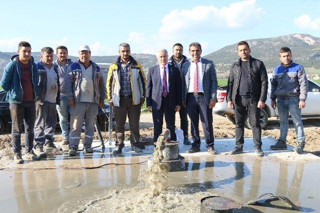 Bucak Belediye Başkanı Ünal, sondaj çalışmalarını inceledi