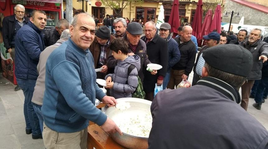 Berat Kandilinde esnaf dayanışması