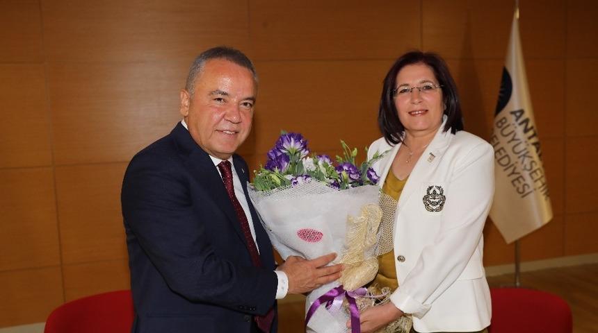 Başkan B&ouml;cek : Bundan sonraki s&uuml;re&ccedil;te de kadınların g&uuml;c&uuml;nden ve &ccedil;alışmalarından destek almaya devam edeceğiz"