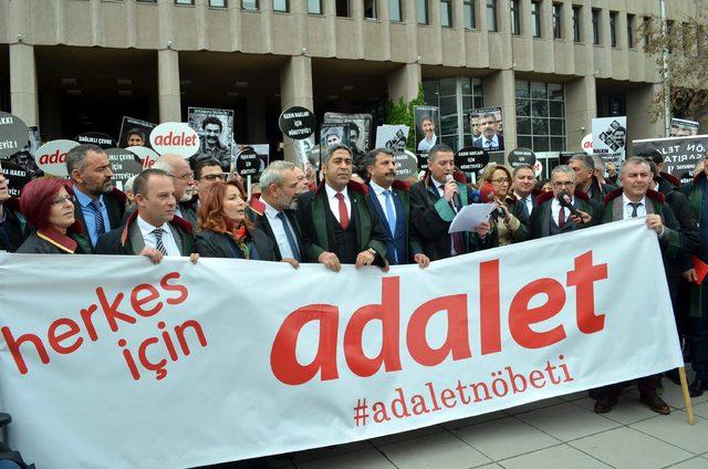 Ankara Barosu'ndan adliye önünde 'Adalet Nöbeti'